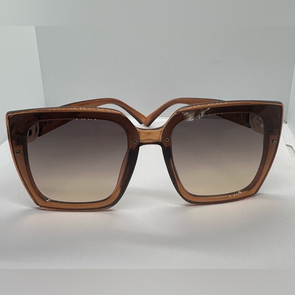 NWT Trendy Oversized Square Brown Gradient Sunglasses | Chic Vintage Style UV400